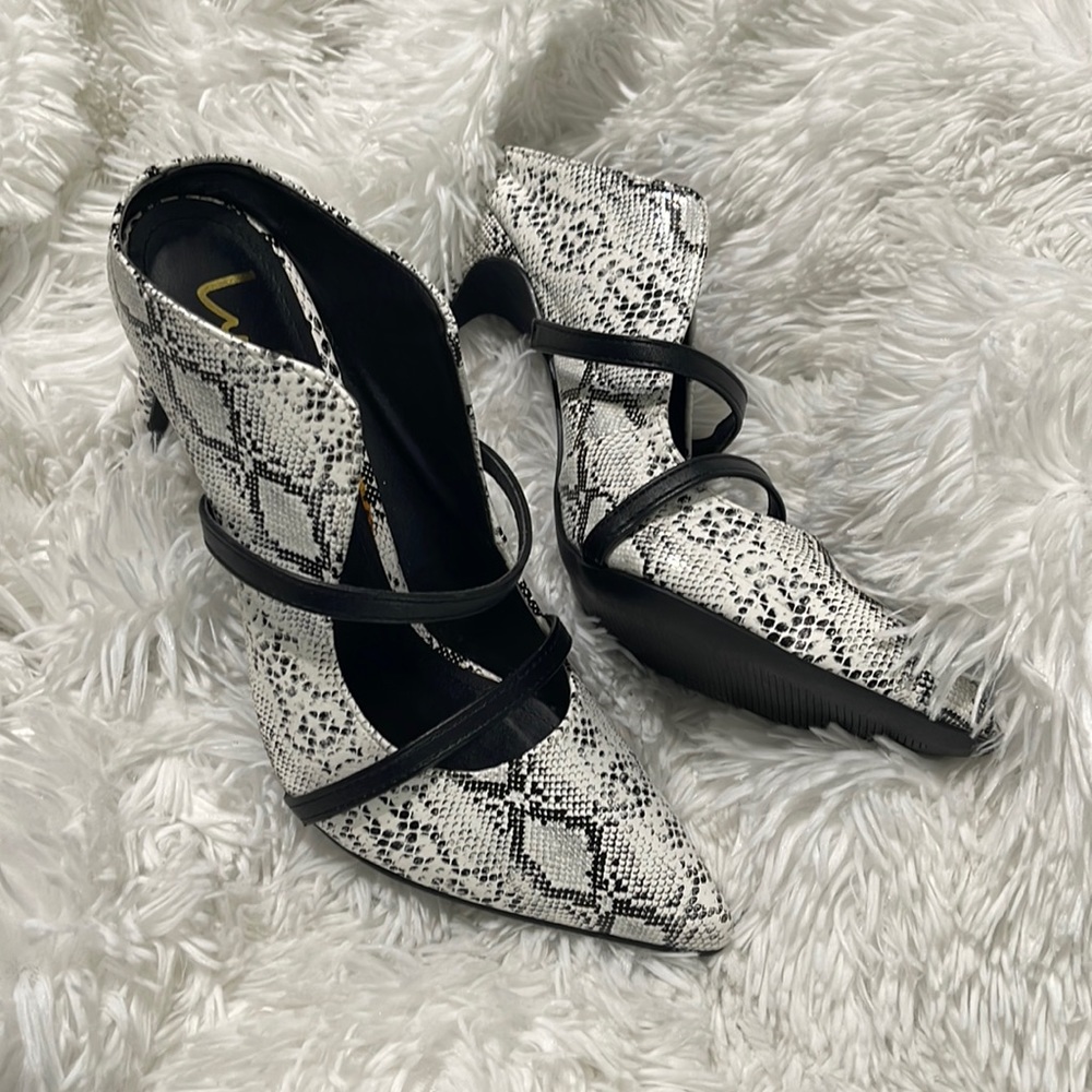 Python slip on heels. Unique NEW